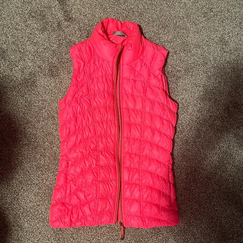 Bright pink Athleta puffer vest size xs